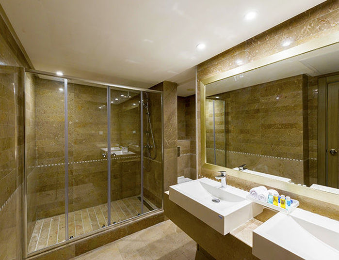 Jaz Tour Al Khalef - Salle de bain suite