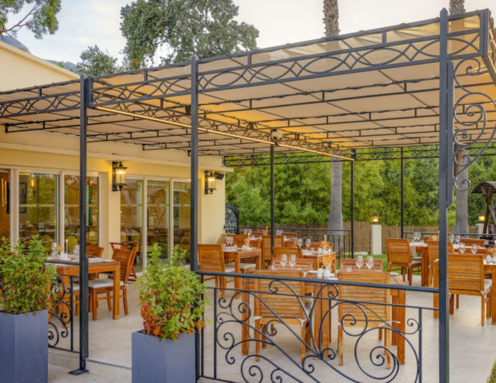 Hôtel Corsica - Terrasse exterieure du restaurant