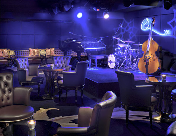 Palazzo Versace Dubai - Q s bar and lounge