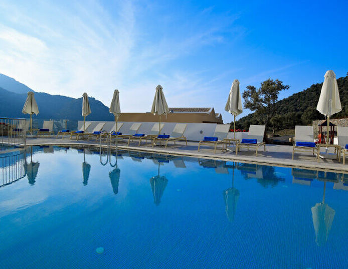 Filion Suites Resort & Spa - Piscine exterieure