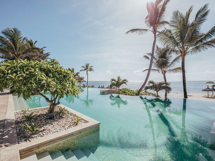 Long Beach Mauritius - Piscine