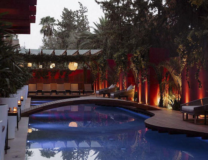 Nobu Hôtel Marrakech - Piscine exterieure de nuit