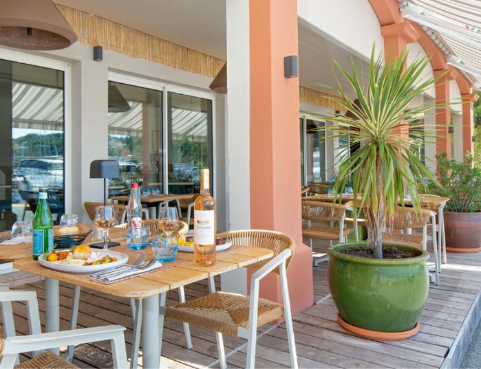 Best Western Hôtel La Marina - Terrasse exterieure