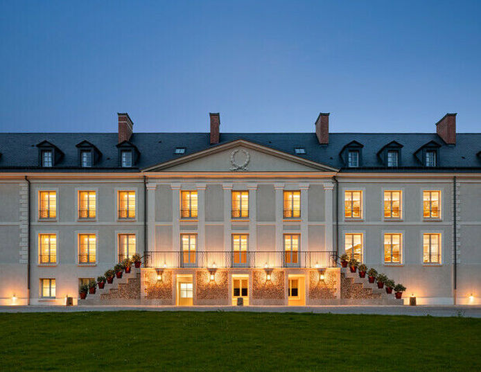 Dolce by Wyndham Versailles - Domaine du Montcel - Entree du chateau de montcel