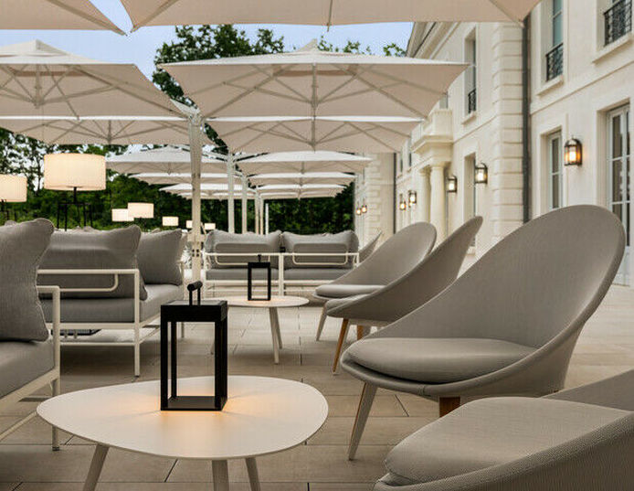 Dolce by Wyndham Versailles - Domaine du Montcel - Terrasse du bar le cedre