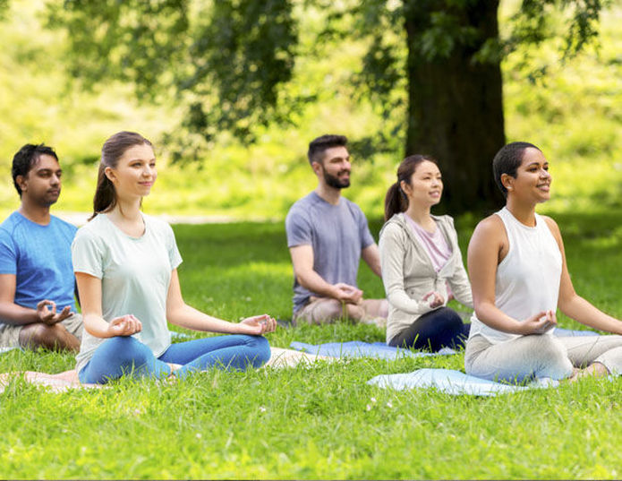 Retraite bien-être Yoga au Château d'Augerville Golf & Spa Resort - Cours collectif yoga