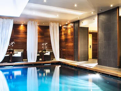 Piscine interieure