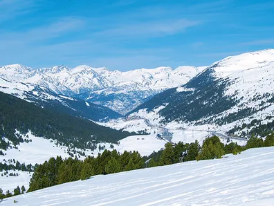 Paysage andorre en hiver