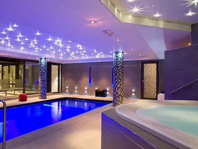 Piscine interieure