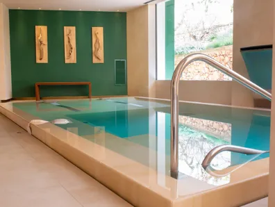 Piscine interieure