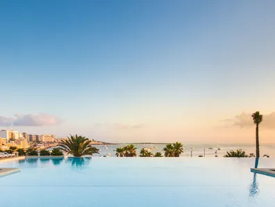 Piscine infinity