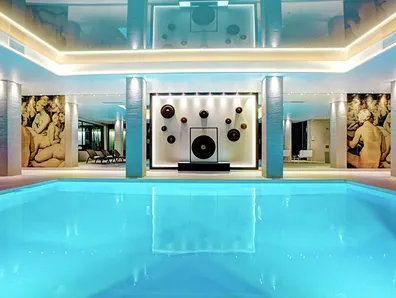 Piscine interieure