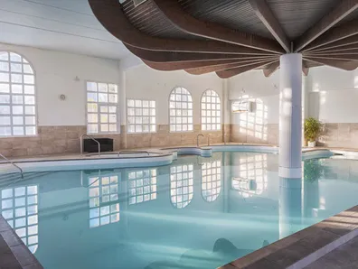 Piscine interieure