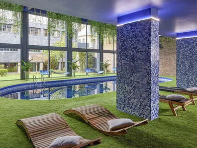Piscine interieure
