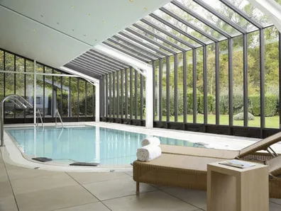 Piscine interieure