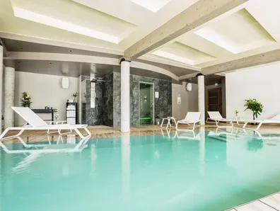 Piscine interieure