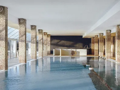 Piscine interieure