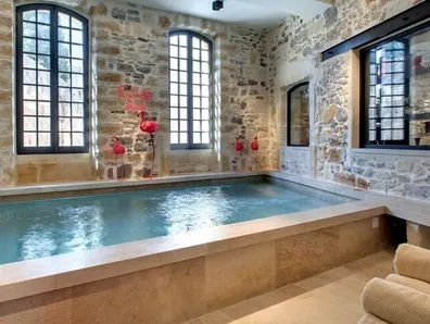 Piscine interieure