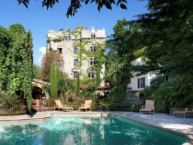 Piscine et chateau