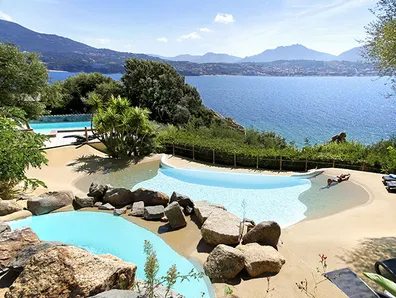 Lagons et vue sur le golfe du valinco