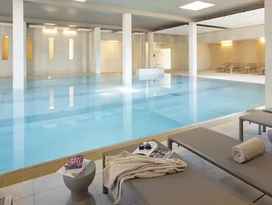  Piscine interieur 