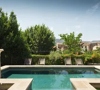 Piscine et jardin