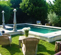 Piscine et jardin