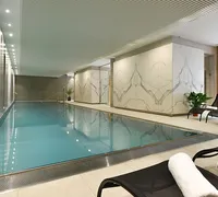 Piscine interieure du martin spa