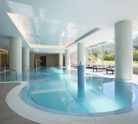 Piscine interieure