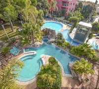 Vue arienne de la piscine