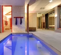 Piscine interieure