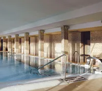 Piscine interieure