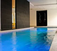 Piscine interieure