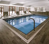Piscine interieure