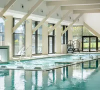 Piscine interieure