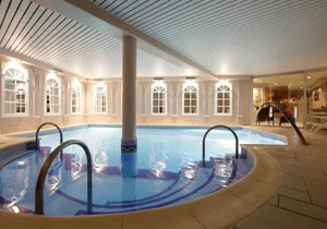 Piscine interieure