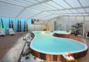 Piscine interieure