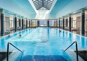 Piscine interieure
