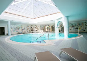 Piscine interieure