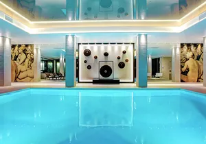 Piscine interieure