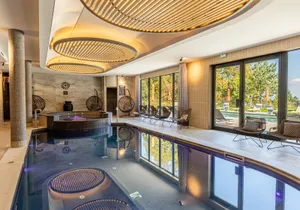 Piscine interieure 