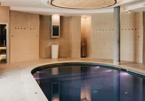 Piscine interieure 