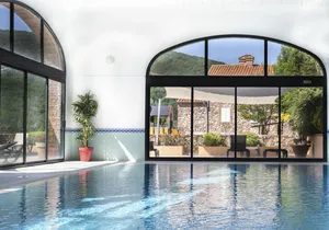 Piscine interieure