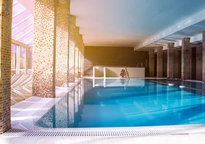 Piscine interieure