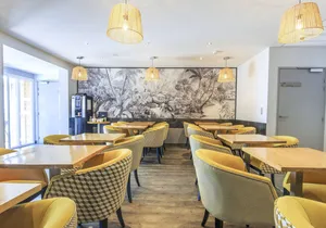 Salle de petit dejeuner