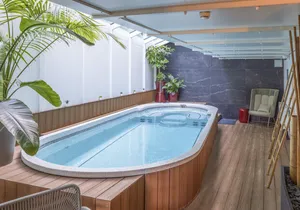 Piscine interieure