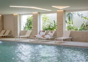 Piscine interieure