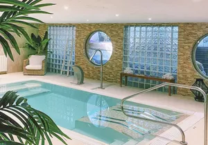 Piscine interieure