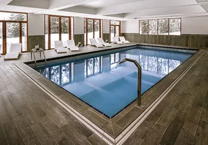 Piscine interieure