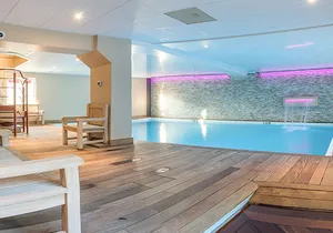 Piscine interieure